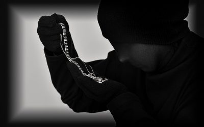 Motorbike Thieves Steal Valuable Jewels